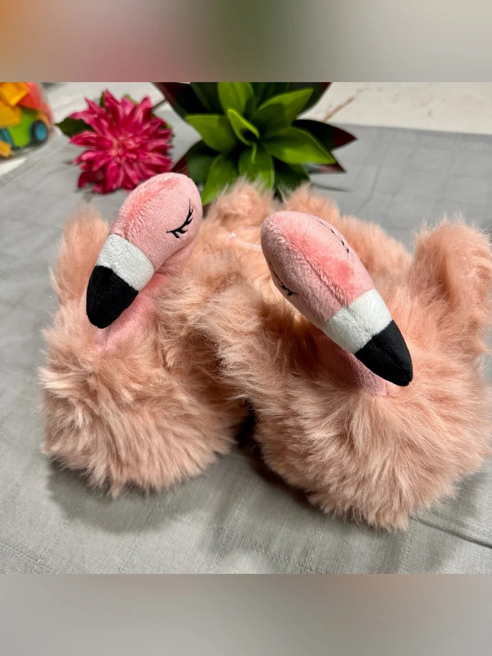 Old Navy Flamingo Fuzzy Slippers Girls Size 12-13 Pink House Shoes novelty